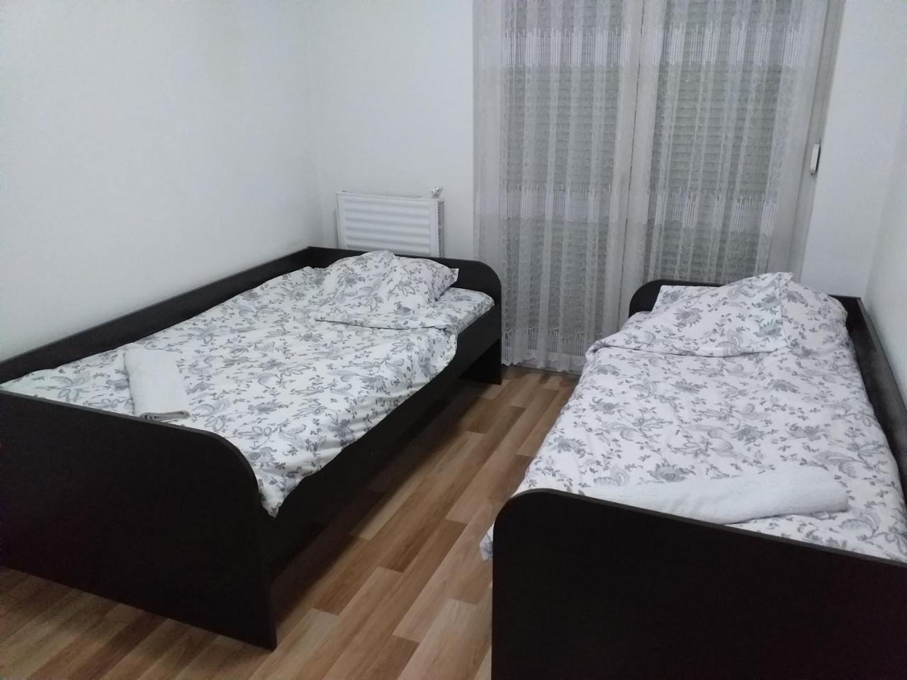 Taras Apartments Priştine Dış mekan fotoğraf